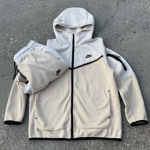 Nike Cream Performance Jacket